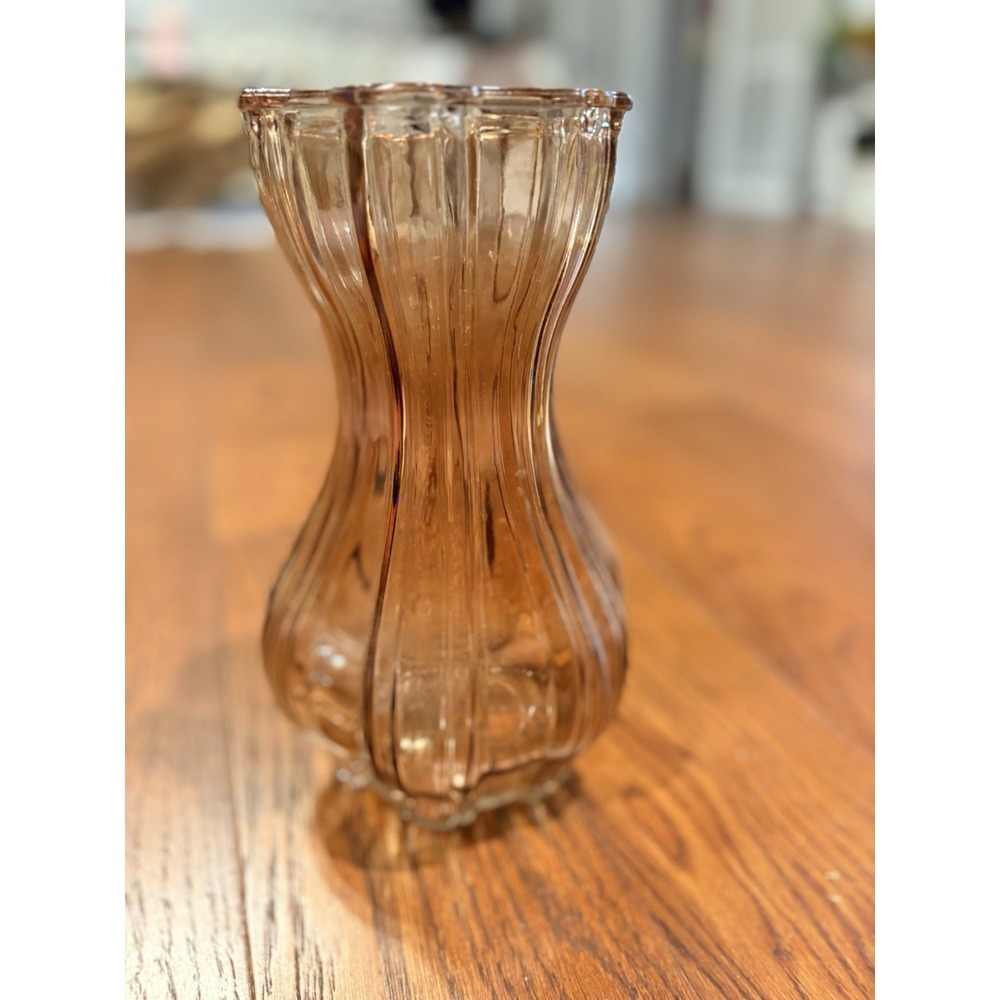Vintage Indiana Glass Ribbed Amber Vase – Hourglass Shape – Scalloped Rim – 10"